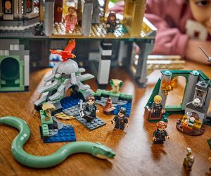LEGO® Harry Potter Замъкът Хогуортс Източно крило 76473 