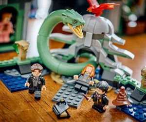LEGO® Harry Potter Замъкът Хогуортс Източно крило 76473 