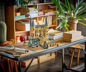 LEGO® Harry Potter Замъкът Хогуортс Източно крило 76473 