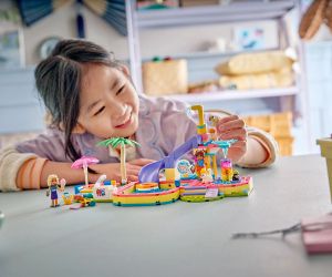 LEGO® Friends Забавен ден в аквапарка 42676 