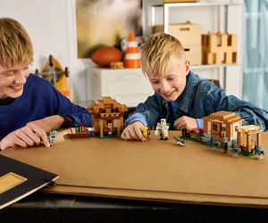 LEGO® Minecraft Атака на селището на заклинателите 21596 