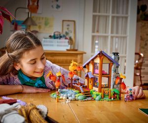 LEGO® Friends Уютна есенна горска хижа 42705 