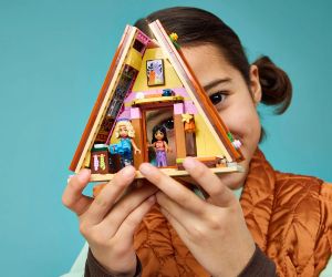 LEGO® Friends Хижа за луксозен къмпинг сред природата 42682 