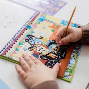 Totum Творчески комплект Скречбук Bluey