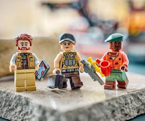 LEGO® Jurassic World Атака на лодката от мозазавър 77983