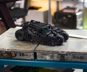 LEGO® Technic Batmobile™ Tumbler 42239