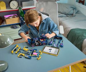LEGO® Technic Кола с персонализиран гараж Ford Mustang GT 42236 