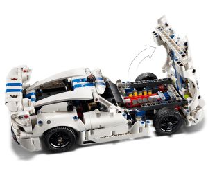 LEGO® Technic Спортна кола Dodge Viper GTS-R 42234 